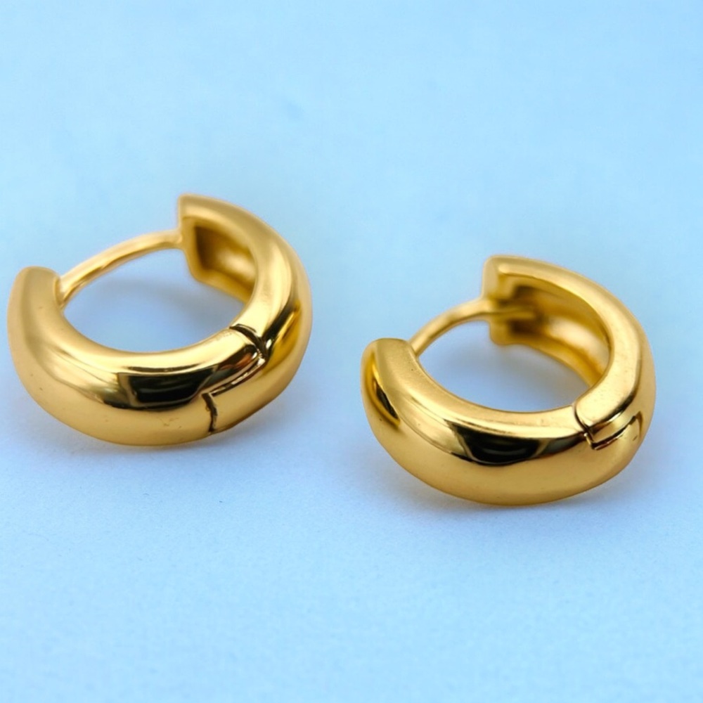 14k Gold huggie hoops